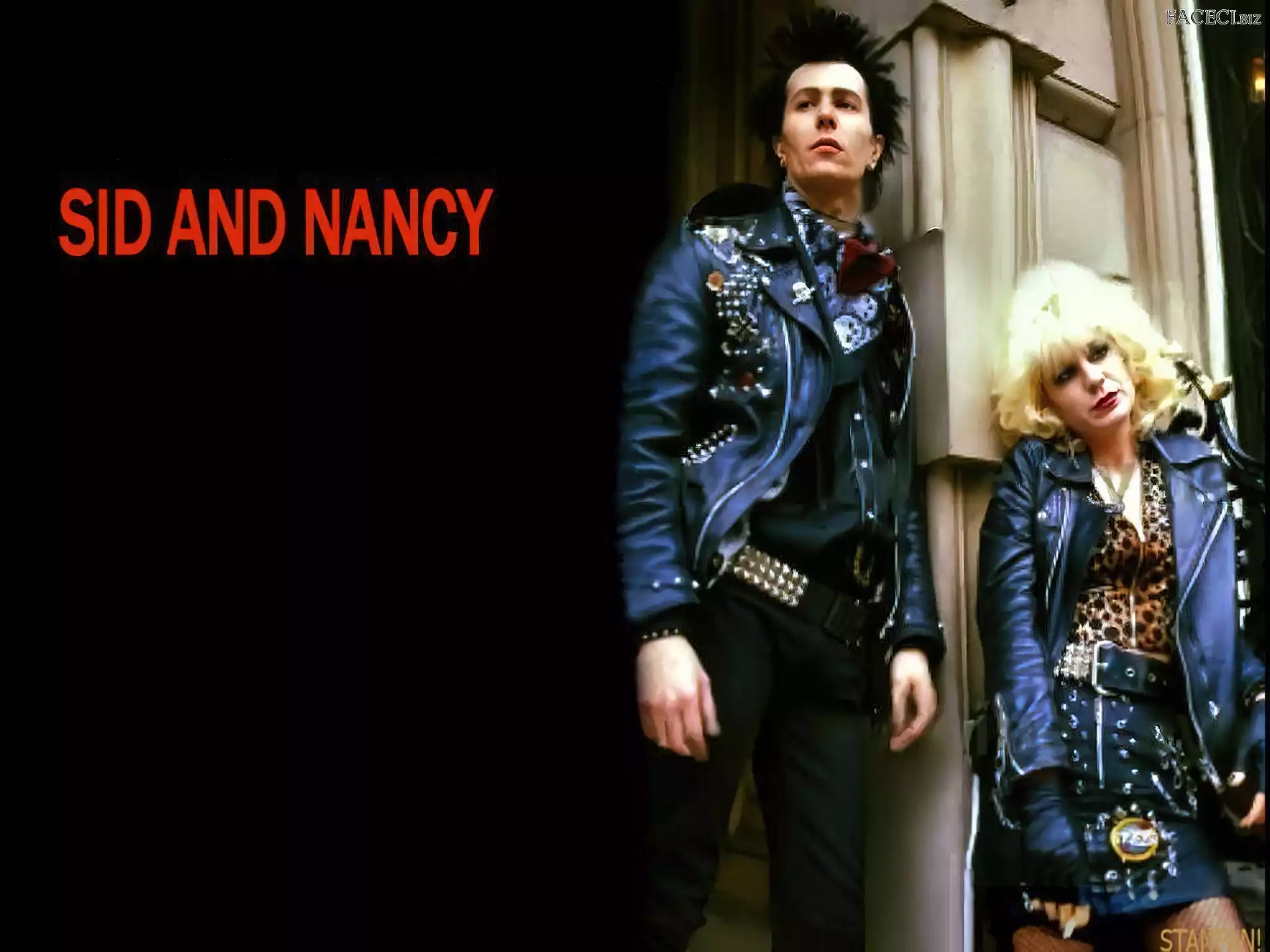 czarne spodnie, Gary Oldman, blond włosy